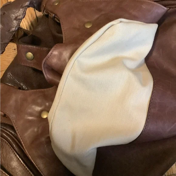 Chloe Silverado - Picture 14 of 14